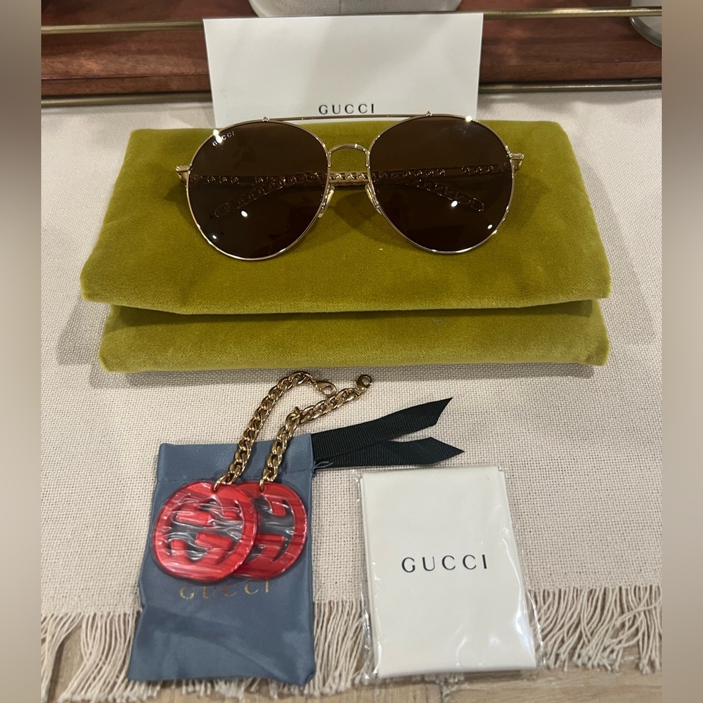 NEW Gucci Interlocking Logo Charm Aviator Sunglasses 61mm